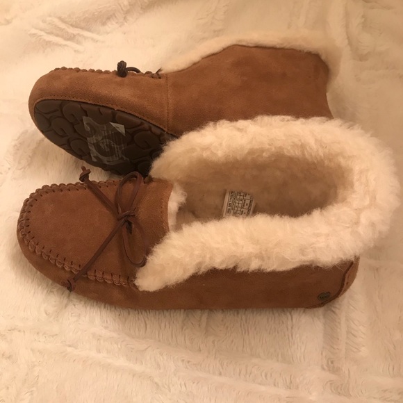 UGG Alena Moccasin - Picture 13 of 14